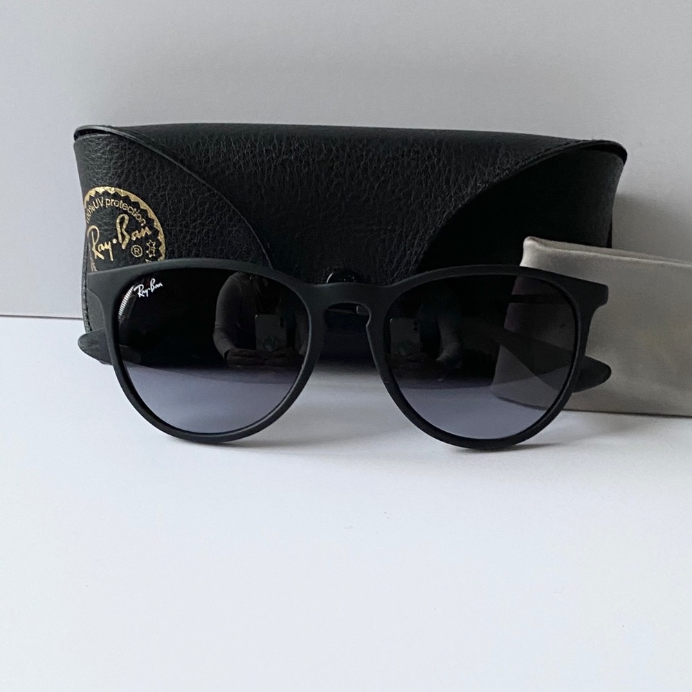 Black Erika Ray-Ban